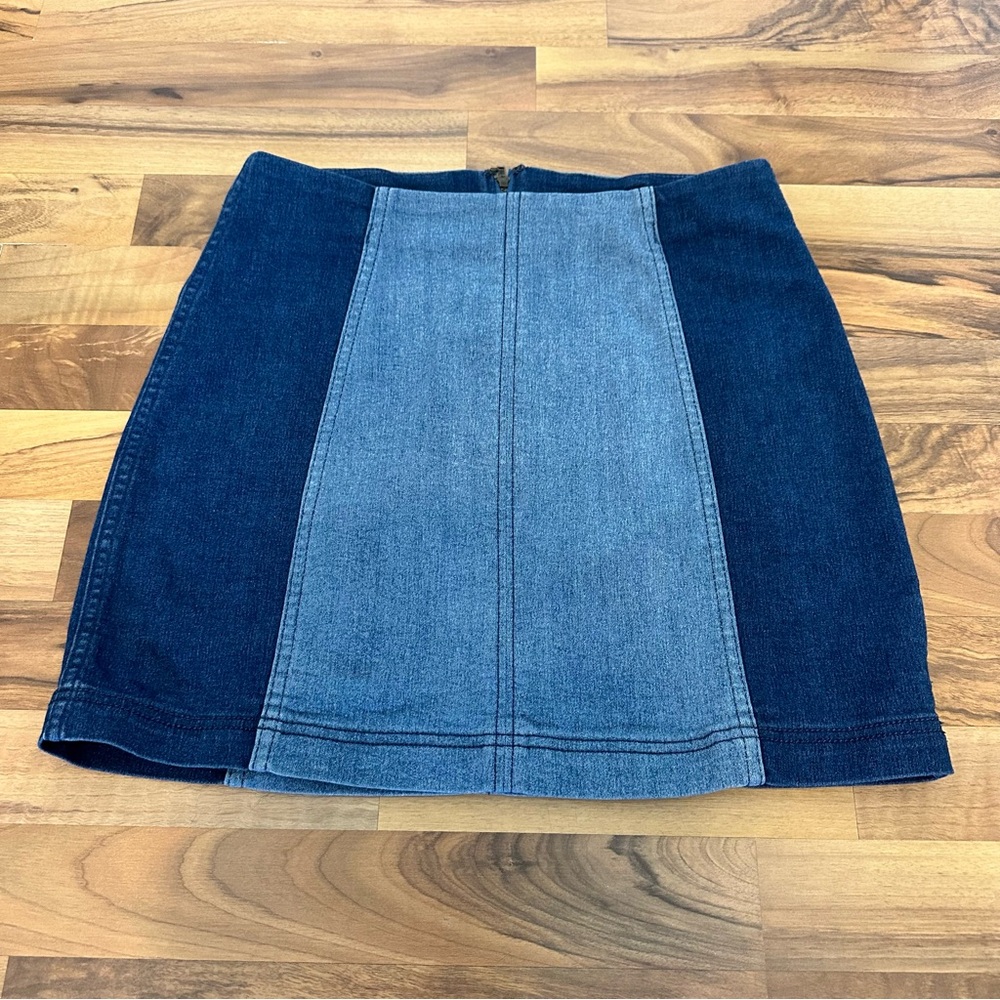 Free People✨Two-Tone Blue Denim Mini Skirt - Picture 5 of 14
